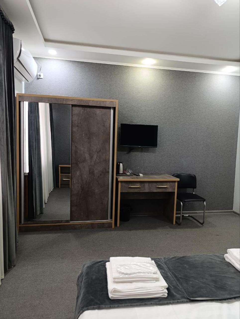 The Art Hotel Tachkent Extérieur photo